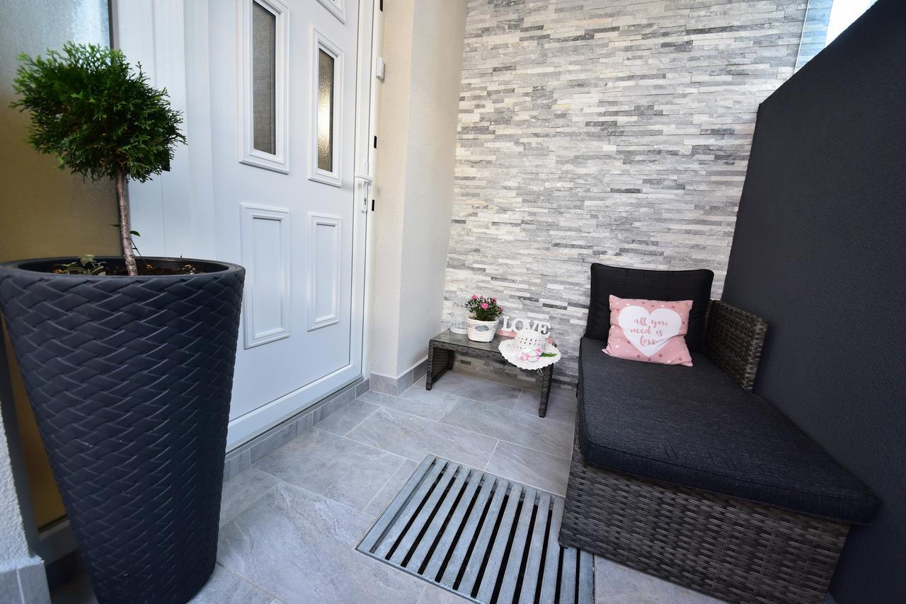 Tyra Delux Apartment Zadar Exterior photo